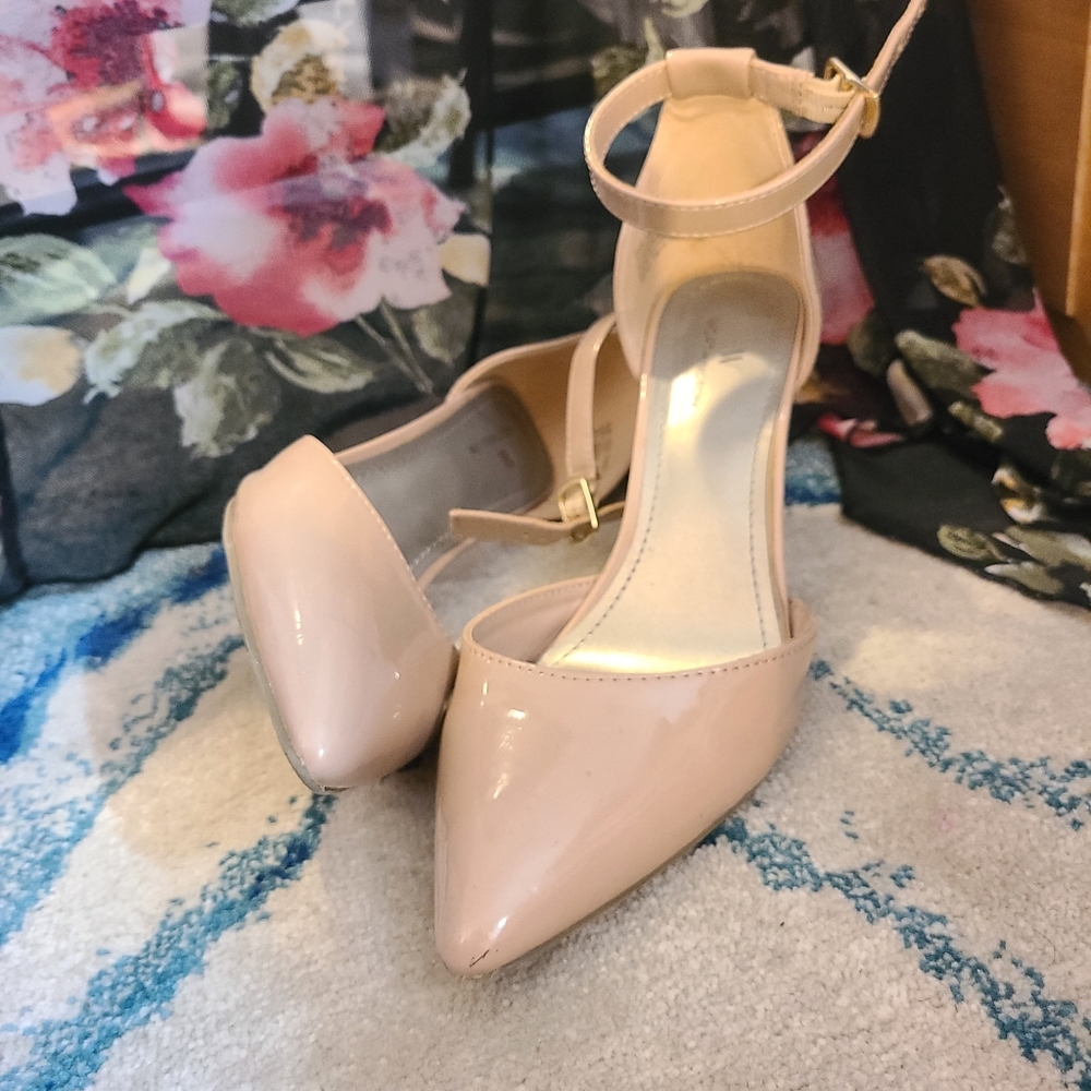 nude heels